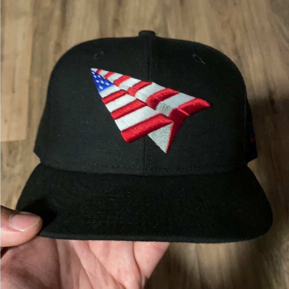 Lids exclusive paper planes hat 7 1/8.
